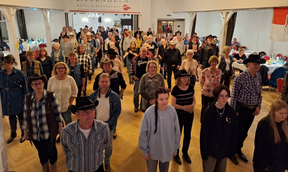 Spaß und Partylaune“ beim 15. Line-Dance Oktoberfest Country & Line Dance Gruppe Kiel.