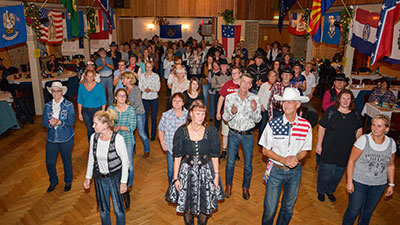 7. Line-Dance-Oktoberfest